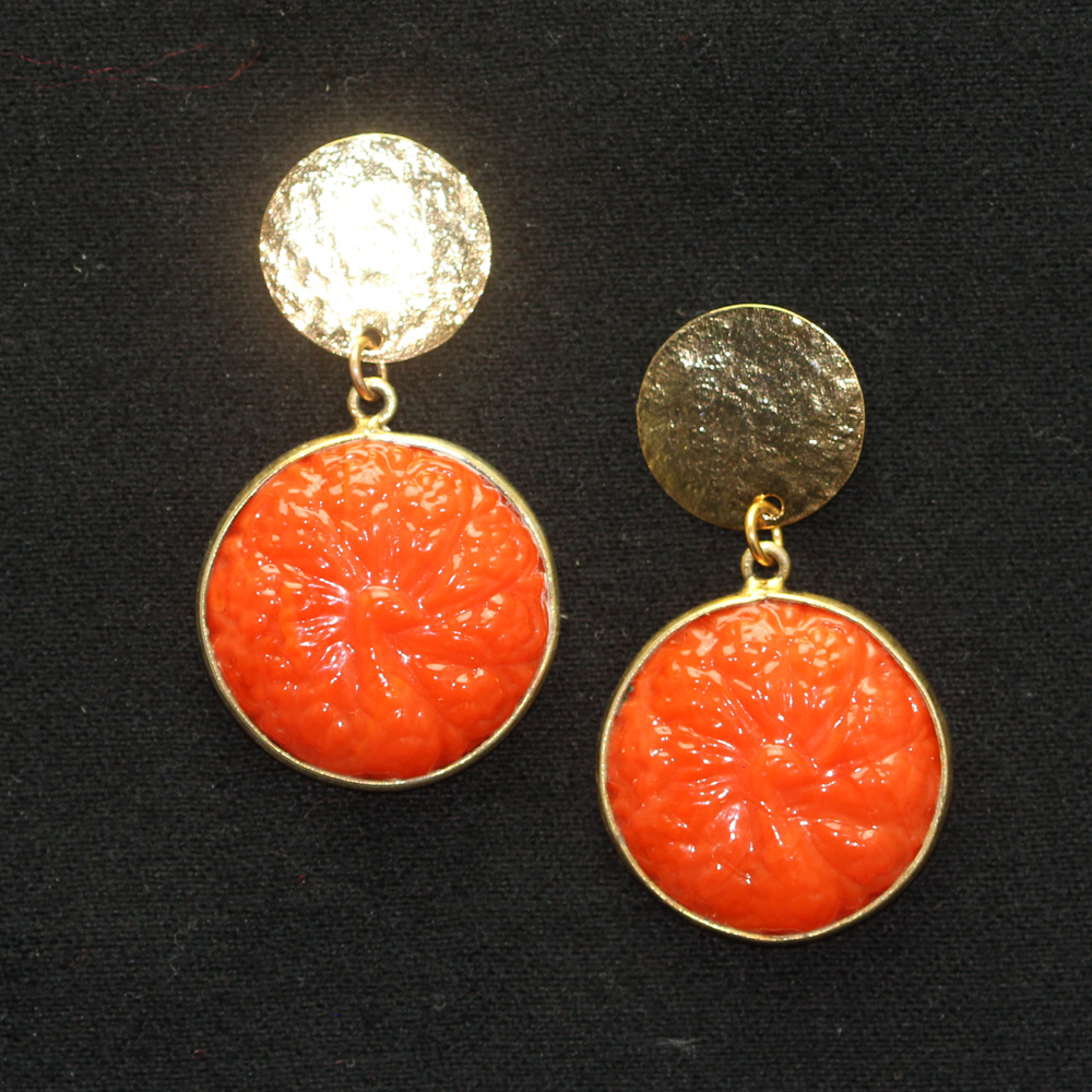 Elegante Ohrringe mit eingraviertem Pfau (Clip)