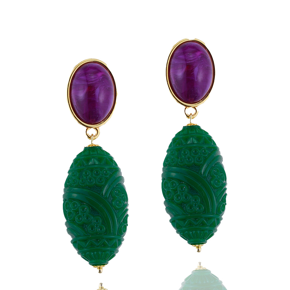 Faszinierende Harmonie: Ohrringe mit Amethyst und grünem Acryl