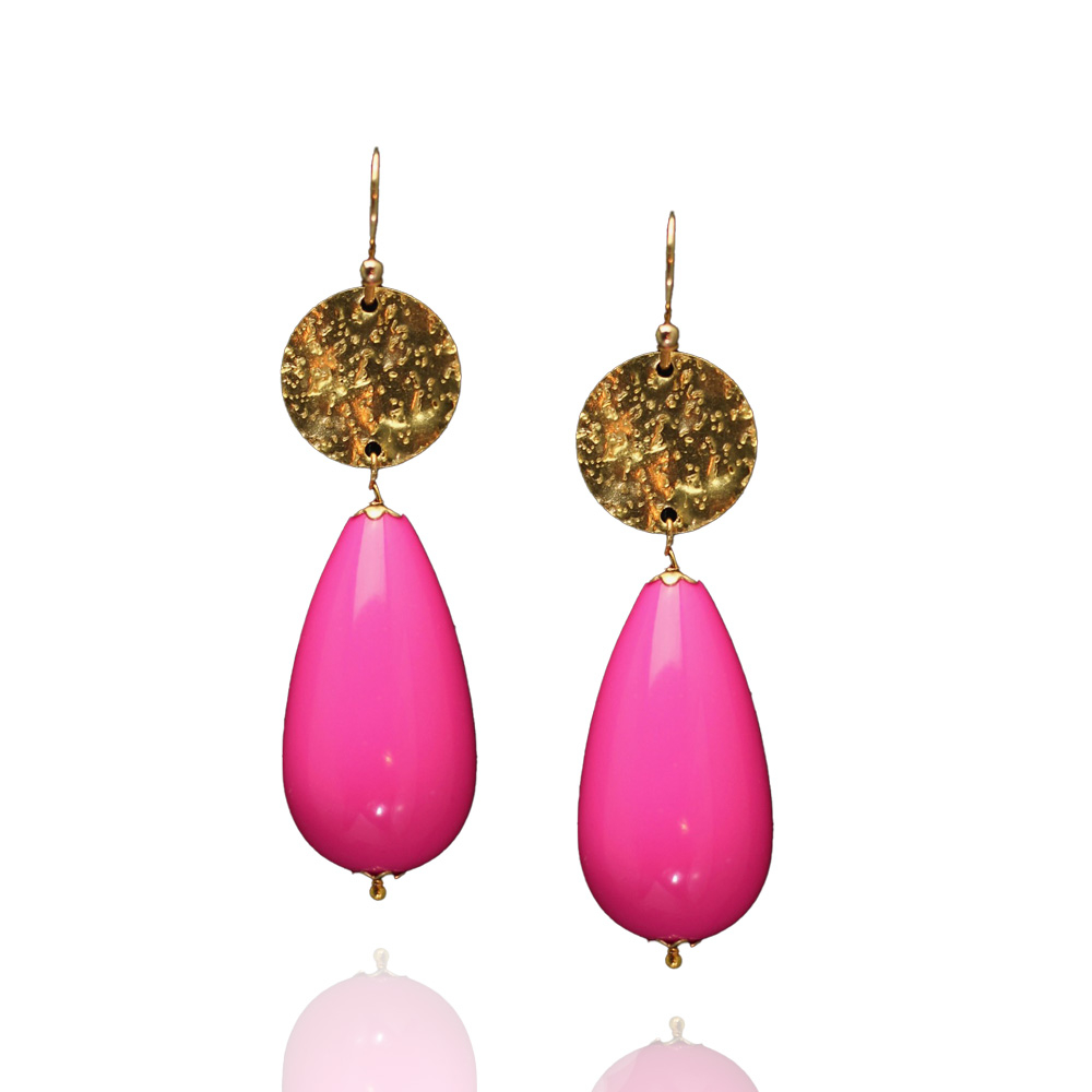 Romantische Ohrringe in Pink mit vergoldeten Details – Eleganz in jeder Bewegung