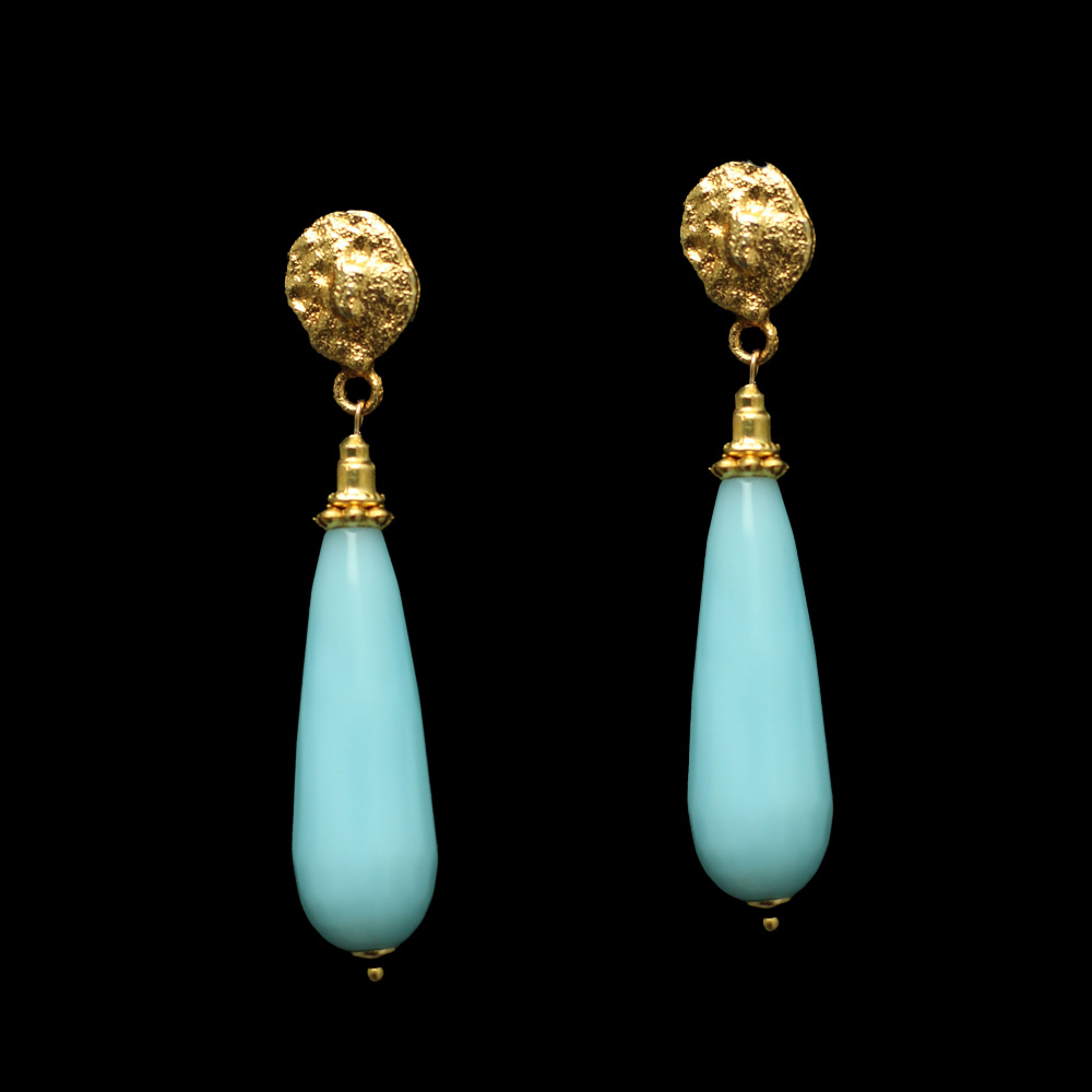 Eleganz in sanftem Türkis – Schmuck, der verzaubert