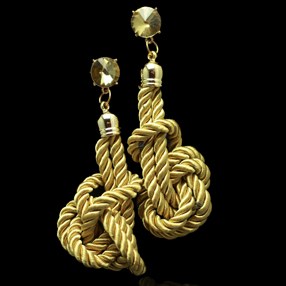 Kunstvollen Knoten – Schmuck, der Geschichten erzählt