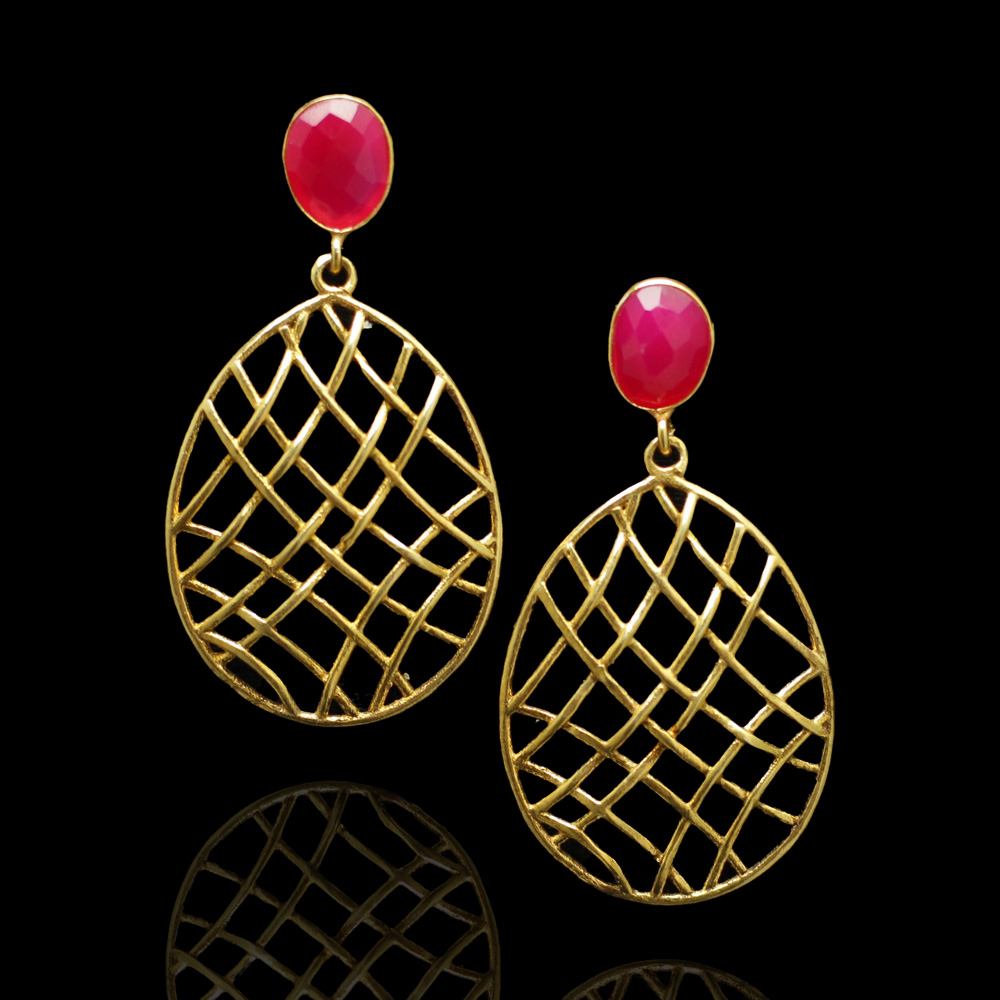 Feurige Eleganz und zarte Linien