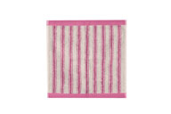 Waschlappen mit Himbeerstreifen