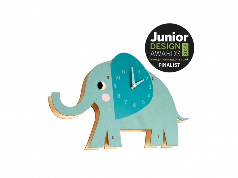 Eleganz in sanftem Türkis – Schmuck, der verzaubert