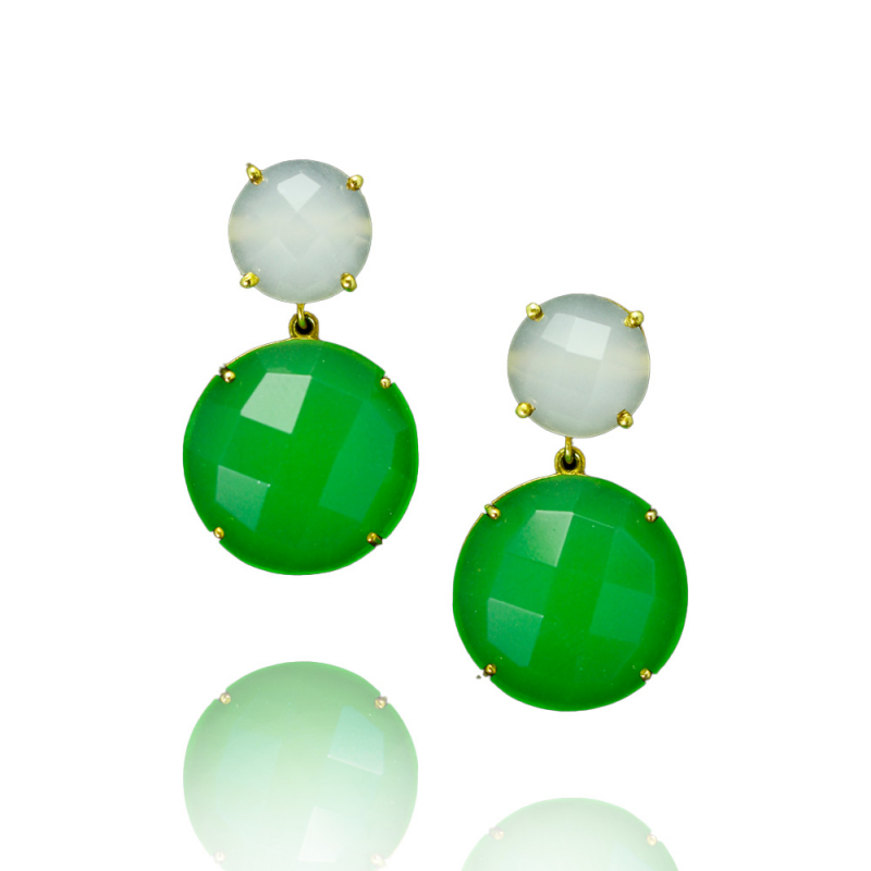 Elegante Ohrringe mit grünem und weißem facettierten Stein