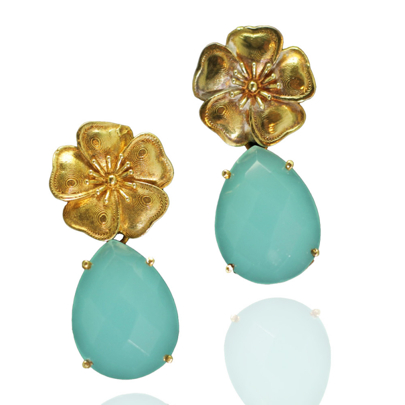 Romantische Blütenpracht – Ohrringe aus vergoldetem 925 Silber und Aqua Chalcedon