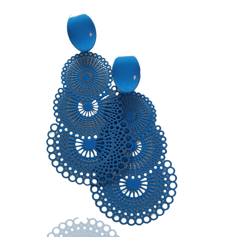 Romantische blaue Metall-Ohrringe – Ein filigraner Traum in Blau