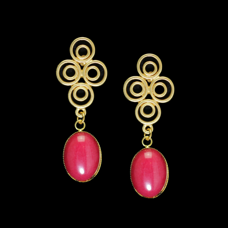 Vergoldete Ohrringe mit Jade – Zeitlose Eleganz in kräftigen Farben