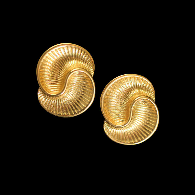 Zeitloses Design: Elegante Messing-Ohrringe in Spiralform