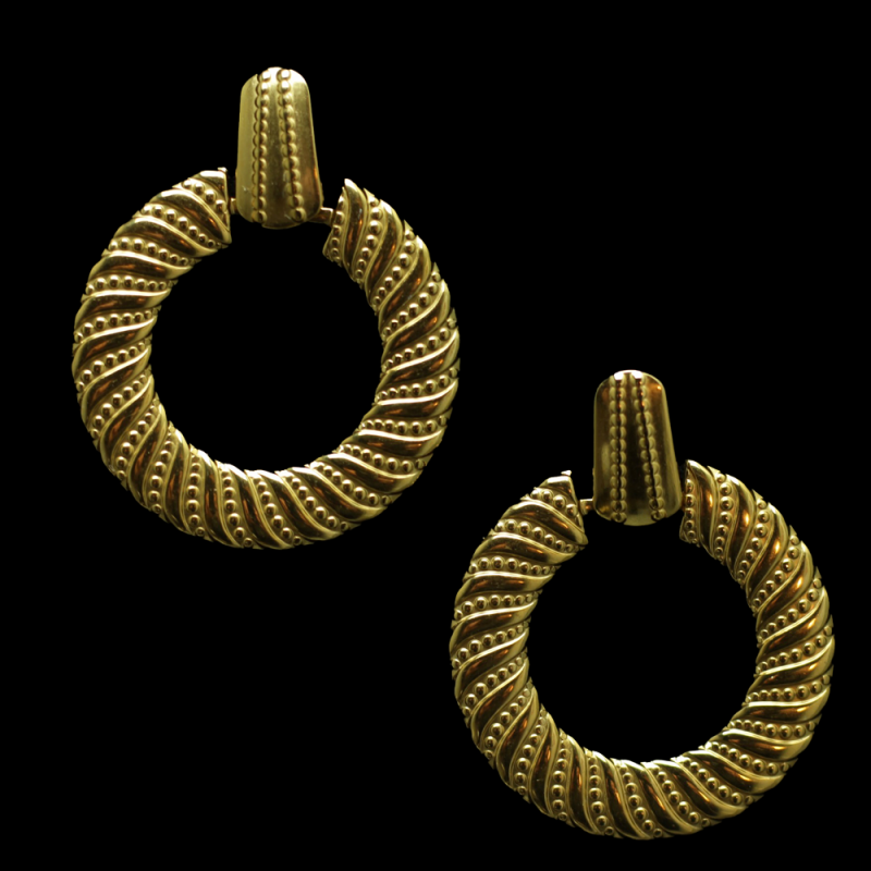 Zeitlose Eleganz: Vergoldete Creolen-Ohrringe von Beauregard