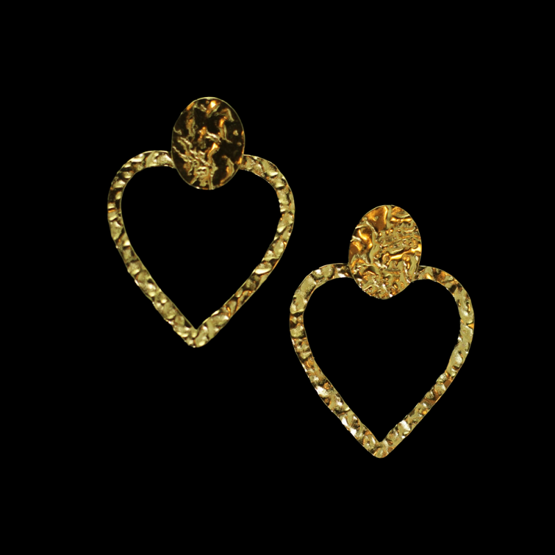 Herz aus Gold – Romantische Ohrringe in Herzform von Beauregard